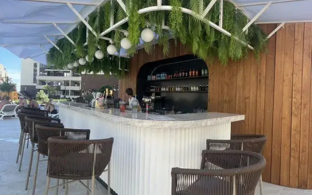 Апартаменты на Набережной 75 (211.4)