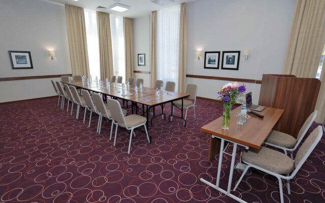 Hampton By Hilton Ufa Hotel