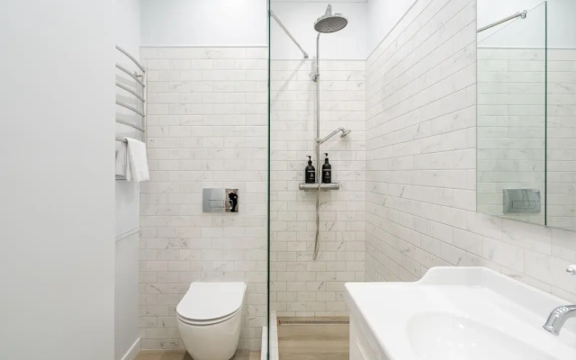 Apartments Apricot Tree ArtLine