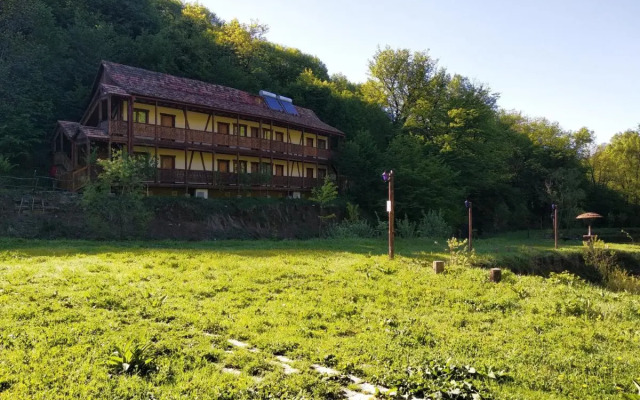 EcoKayan Hotel