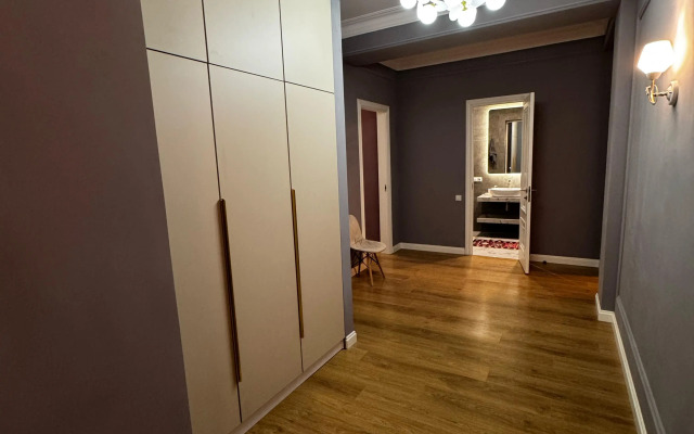 Квартира Трехкомнатная уютная с потрясающим видом на море