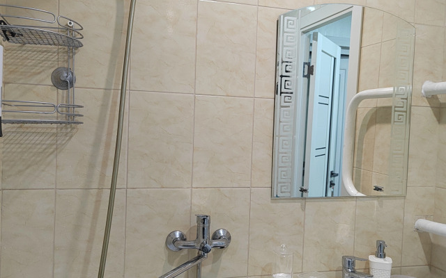 Квартира возле ТРЦ Плазма с лифтом и балконом