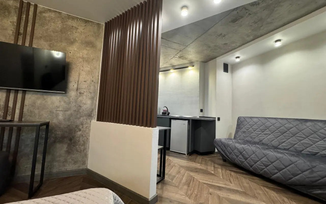 Квартира на Конституции 5/1