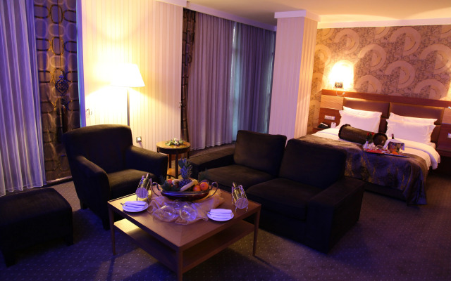Armis Hotel