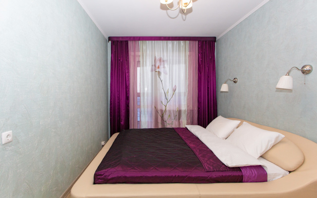 Bolshaya Sovremennaya Treshka U Zooparka Flat