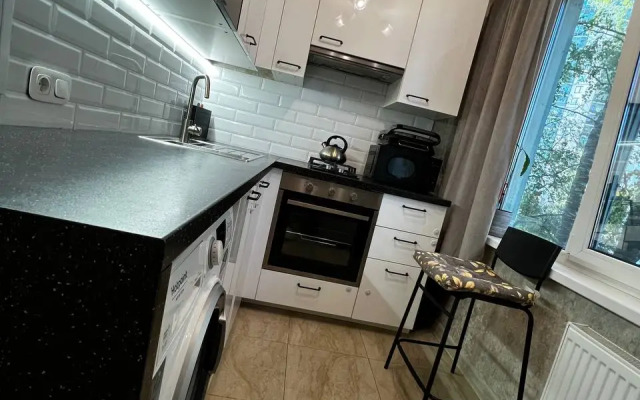 Dvukhkomnatnaya S Yevro Remontom Flat