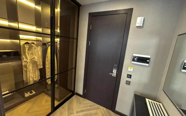 Resident City Hotel