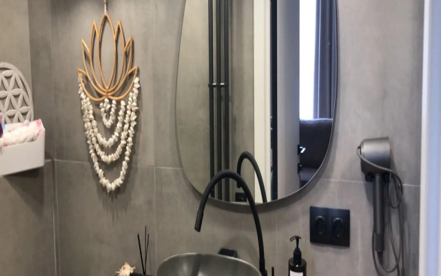 Dzenkhoum Prioritet Flat