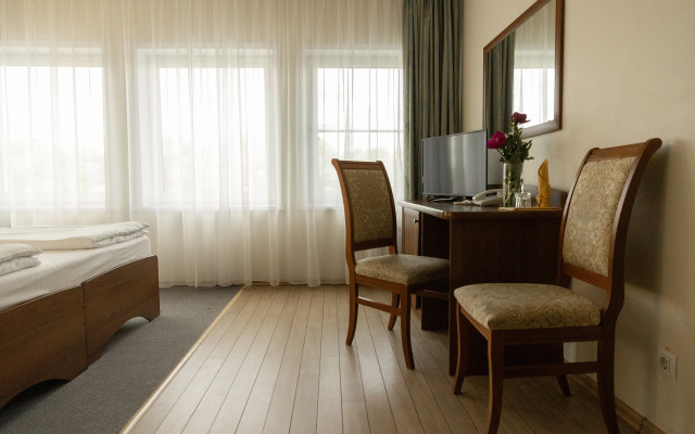 40 Meridian Arbat Hotel
