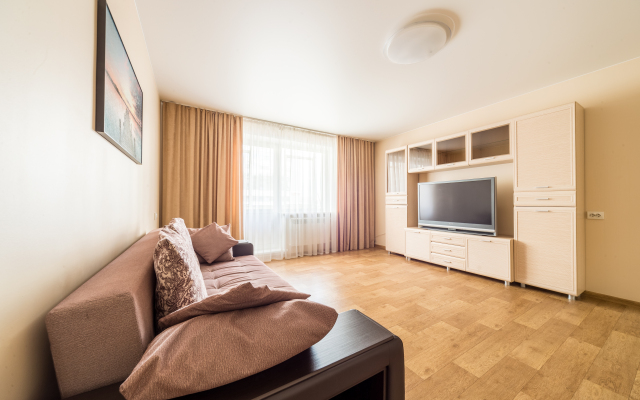 Naprotiv Otelya Hilton Apartments