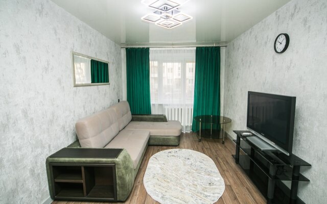2-Kh Komnatnye Apartamenty Na Kujbysheva Flat