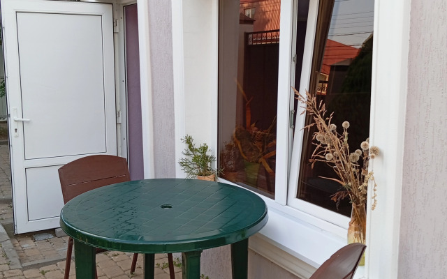 Nika Guest house