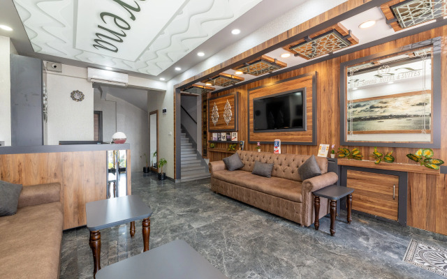 Отель La Serena Hotel & Suites