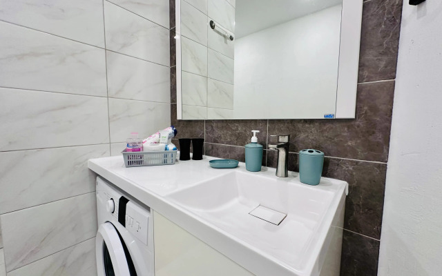 Na 24 Etazhe S Vidom Na Gorod Apartment