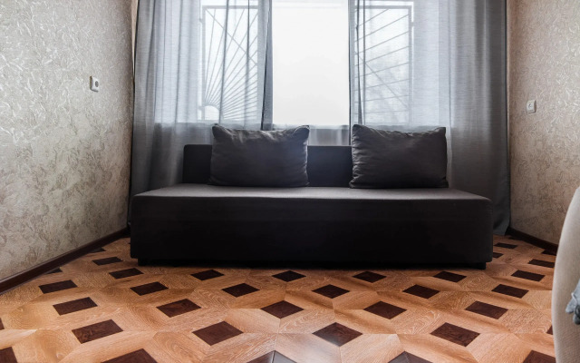 Апартаменты Двухкомнатные по Авиаторов 7