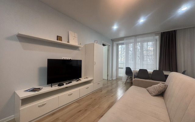 Uyutnaya na naberezhnoy Fedorovskogo do 4kh gostey Flat