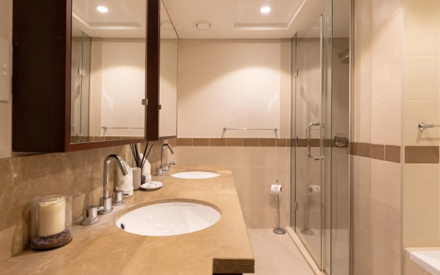 Апартаменты Elegant 2BR Balcony and Stunning Burj Views