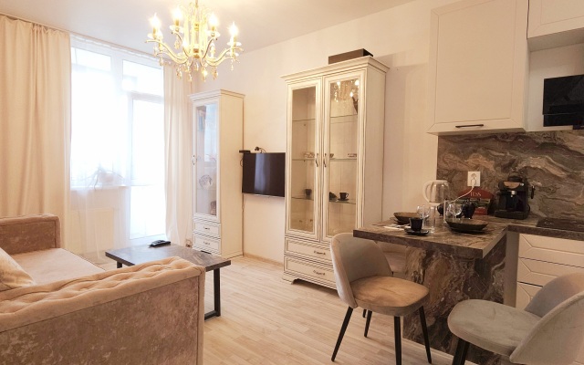 Квартира на Хрустальногорской 93