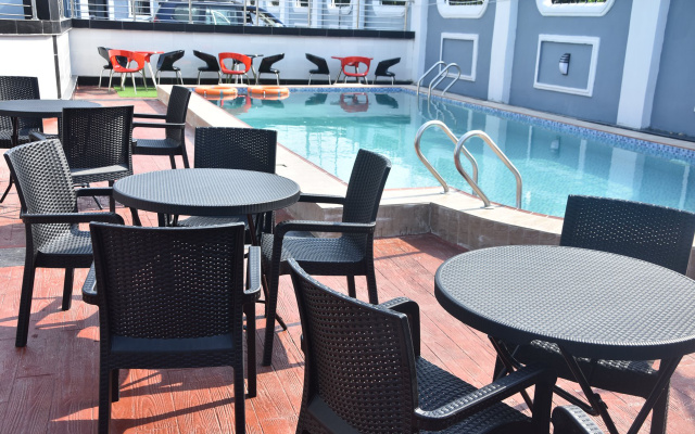 Отель New Point and Suites