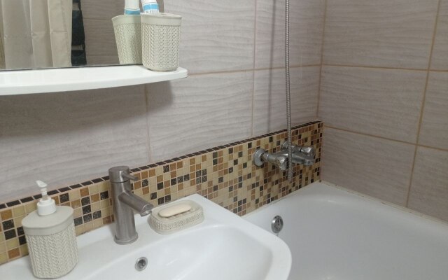 Квартира Live-In-Comfort на Творчества 1к1