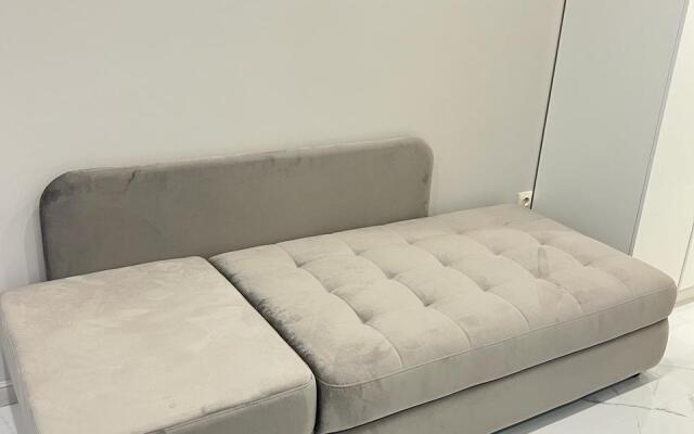 Apartamenty 3kh Mestnaya Studiya S Balkonom I Basseynom Apartments