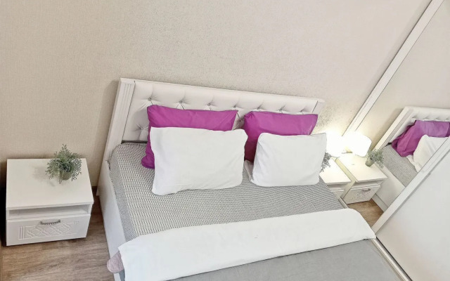 Na Sapfirnoy Ulitse 13 Flat