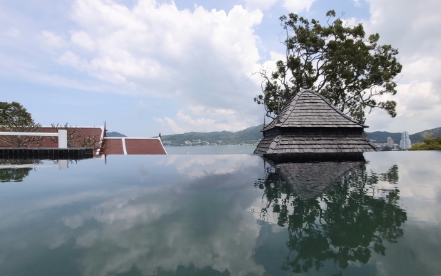 Sea Cave Villa