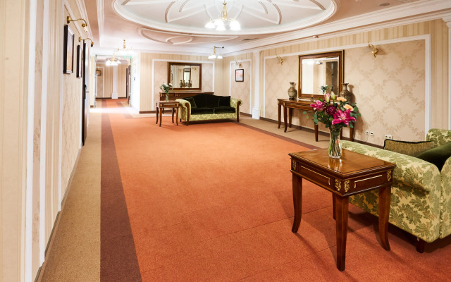 Kainar Hotel