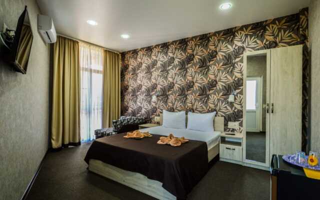 Summer House Mini-Hotel
