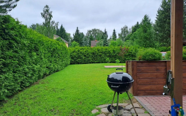 Castnyj dom na Lugovom 40m u reki v centre Zvenigoroda