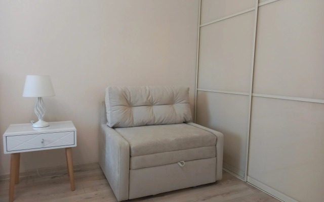 Relax odnushka v tsentre dlya troikh Flat