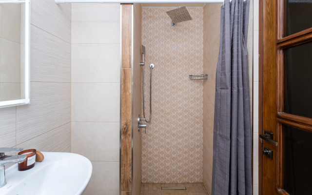KeyGo #0164, 2 Bedroom, City Center, Saryan Street Apartments