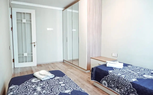 F1 View in Boulevard 1 Apartments