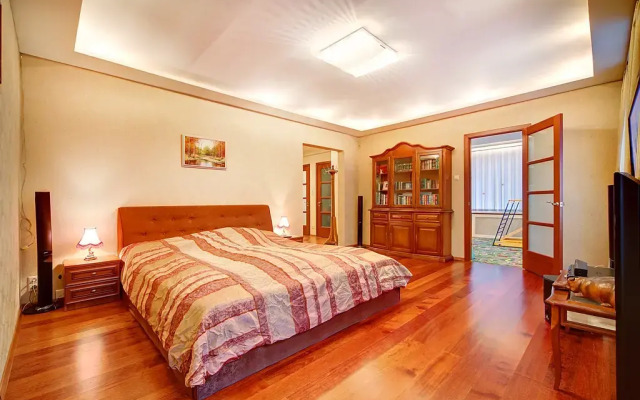 Квартира Замечательная в Центре с Детской Комнатой