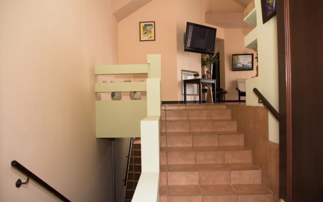Loyal na ulitse 9-ya Liniya 14 Guest House