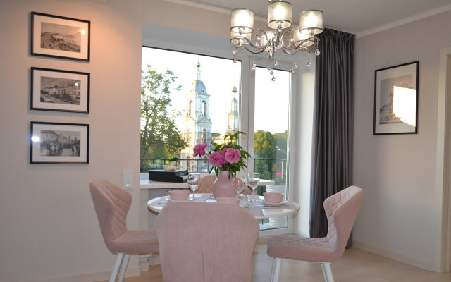 Apartment "Heart of Uglich" in the Historical center with a view of the Temple