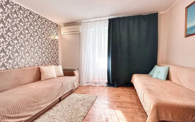 Bolshaya 2-Kh Komnatnaya V Rayone Dvortsa Sporta Flat