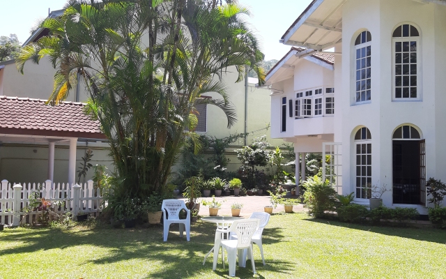 Kandy Green View Bungalow Guest House