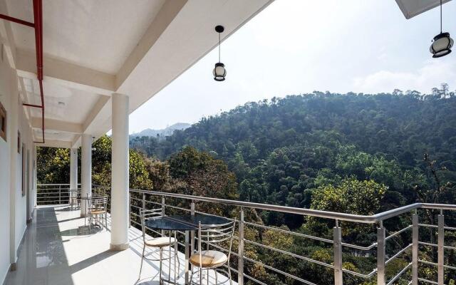 Hostess Thekkady Hotel