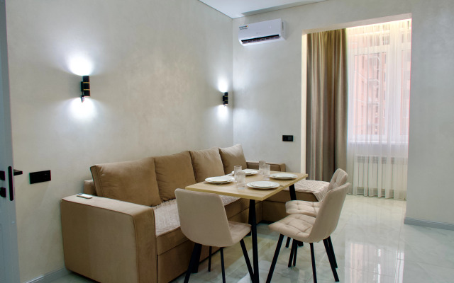 V Tsentre Goroda Flat