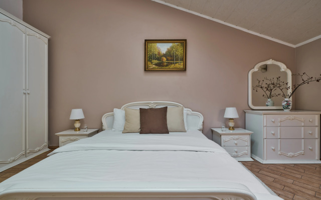 Dvukhetazhnye Na Tverskoy V 5 Minutakh Ot Kremlya Apartments