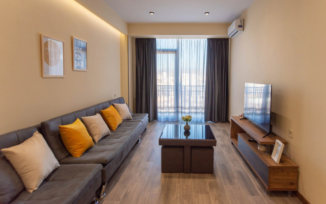 S Vidom na Reku i Gorod Apartments