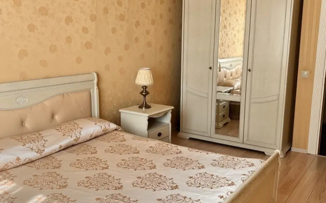 Квартира Мерцание камина и пузырьки джакузи