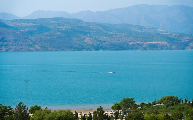 Pyramids Resorts, Charvak