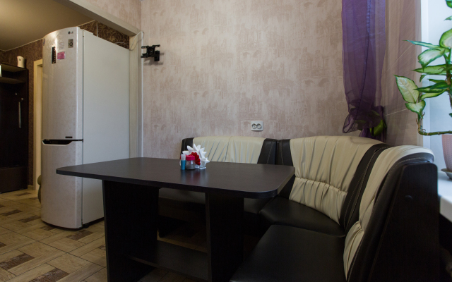 Na Ulitse Zhuravlyova 11/2 Apartments