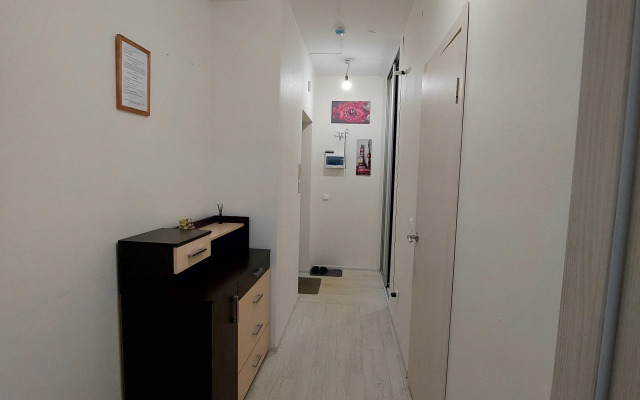 Studiya Okolo Trk Planety I Sk Sukhareva Flat
