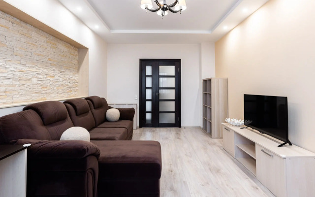 Stilnye v rayone Lebyazhiy Apartments