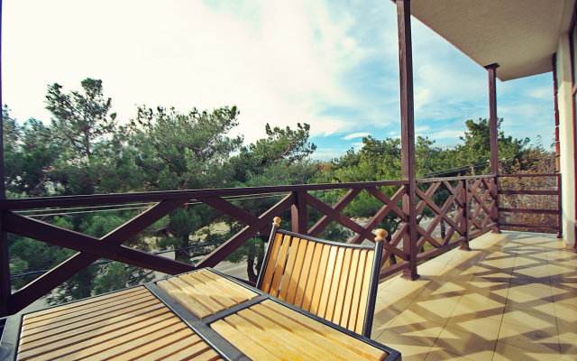 Rich House Hotel