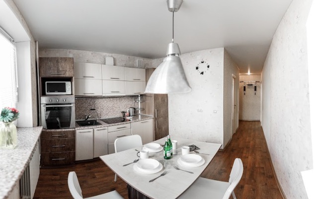 Dvukhkomnatnye na Svobody 35 Apartment