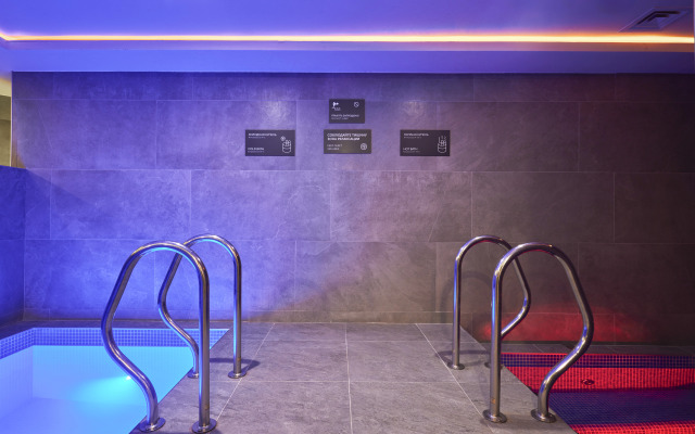Green Flow Hotel